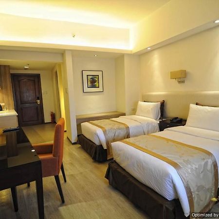 Imperial Palace Suites Ciudad Quezon Exterior foto