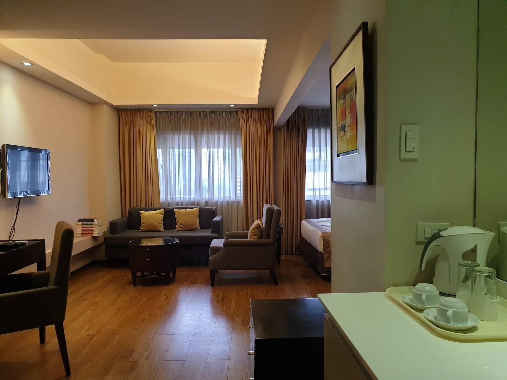 Imperial Palace Suites Ciudad Quezon Exterior foto