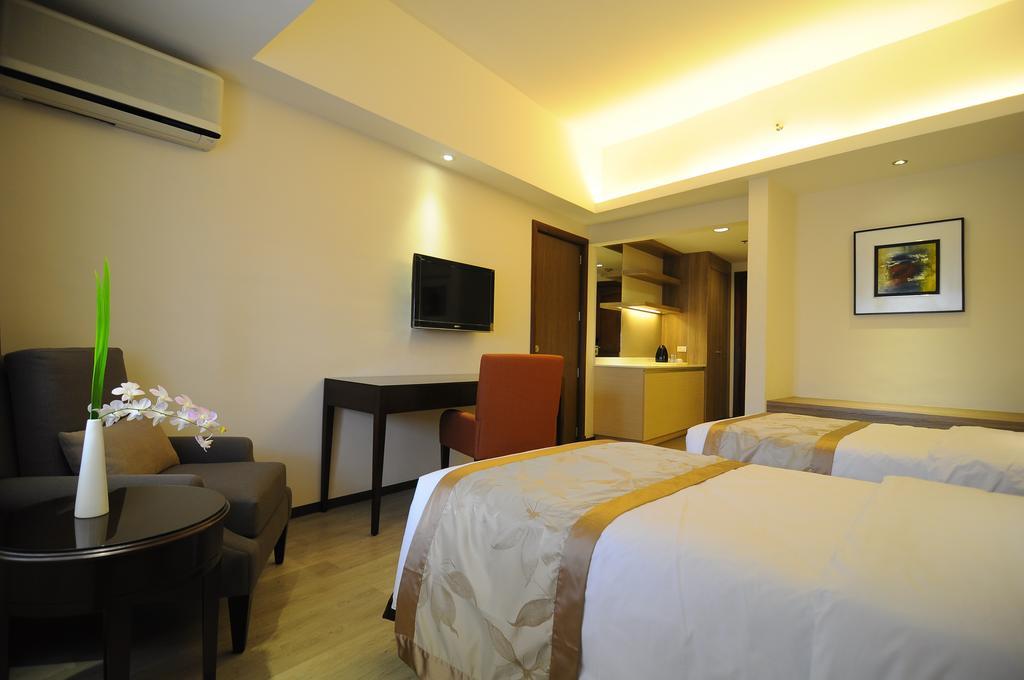 Imperial Palace Suites Ciudad Quezon Exterior foto