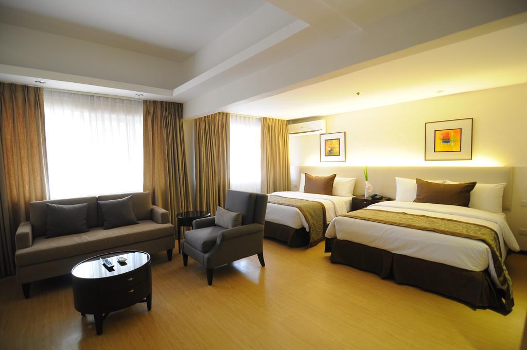 Imperial Palace Suites Ciudad Quezon Exterior foto