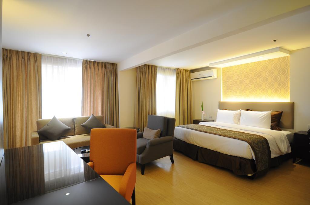 Imperial Palace Suites Ciudad Quezon Exterior foto