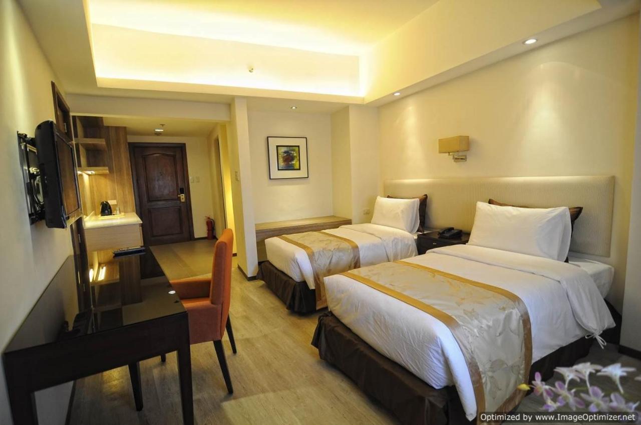 Imperial Palace Suites Ciudad Quezon Exterior foto